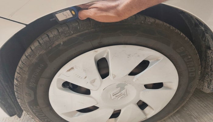 2015 Maruti Celerio VXI CNG, Petrol, Manual, 1,05,595 km, tyre