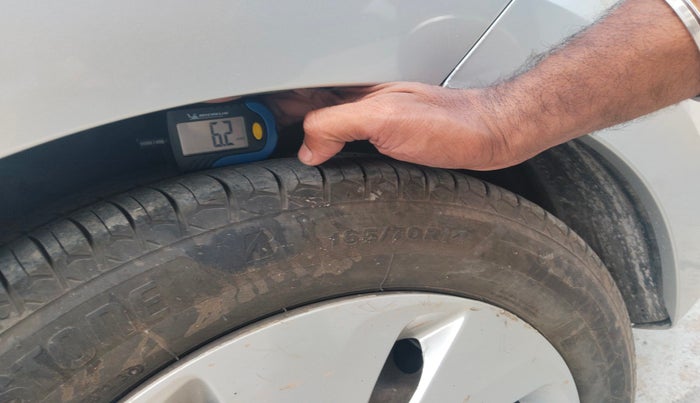 2015 Maruti Celerio VXI CNG, Petrol, Manual, 1,05,595 km, tyre