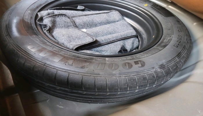 2022 KIA SONET HTK PLUS 1.5, Diesel, Manual, 37,732 km, tyre