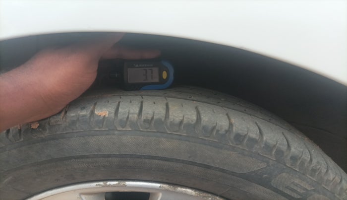 2013 Hyundai i20 SPORTZ 1.2, Petrol, Manual, 92,837 km, tyre