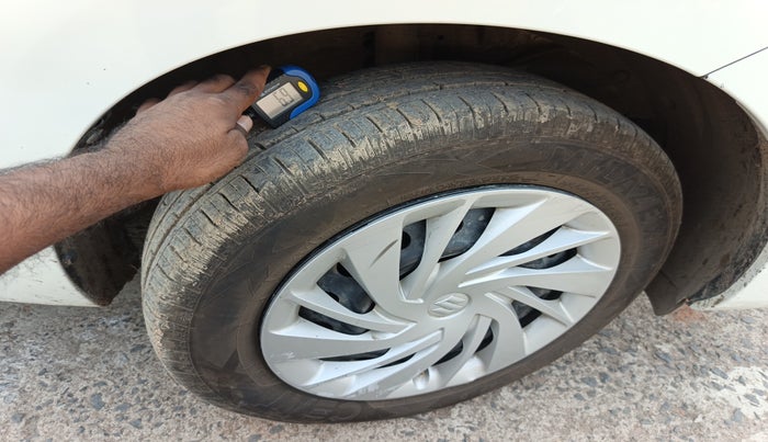 2024 Maruti Ertiga VXI CNG, Petrol, Manual, 64,127 km, tyre