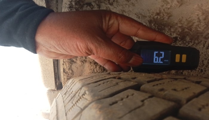 2014 Mahindra Scorpio VLX 2WD AIRBAG, Diesel, Manual, 82,797 km, tyre