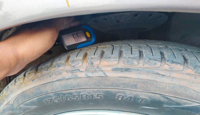 2014 Honda City 1.5L I-VTEC V MT, Petrol, Manual, 1,00,430 km, tyre