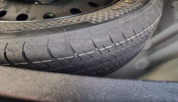 2024 Maruti Grand Vitara SIGMA SMART HYBRID, Petrol, Manual, 31,955 km, tyre