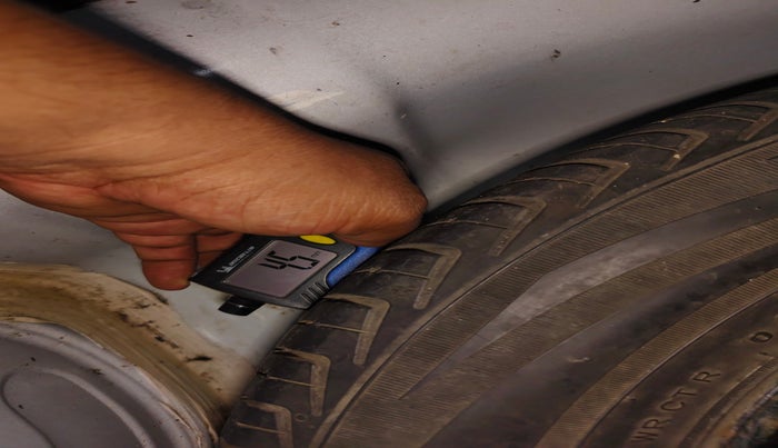 2018 Datsun Redi Go S 1.0 AMT, Petrol, Automatic, 32,916 km, tyre