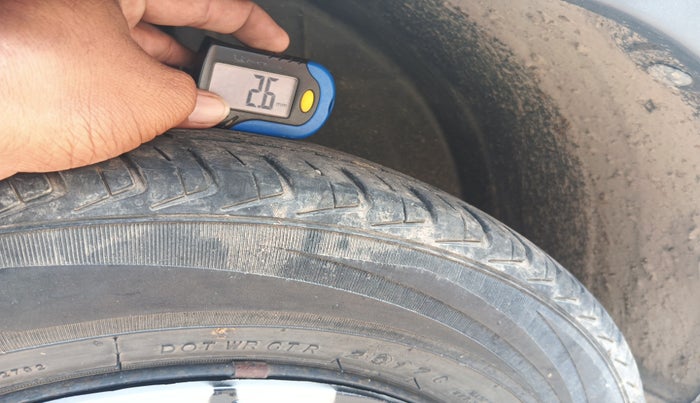 2017 Renault Kwid RXT 1.0, Petrol, Manual, 45,074 km, tyre