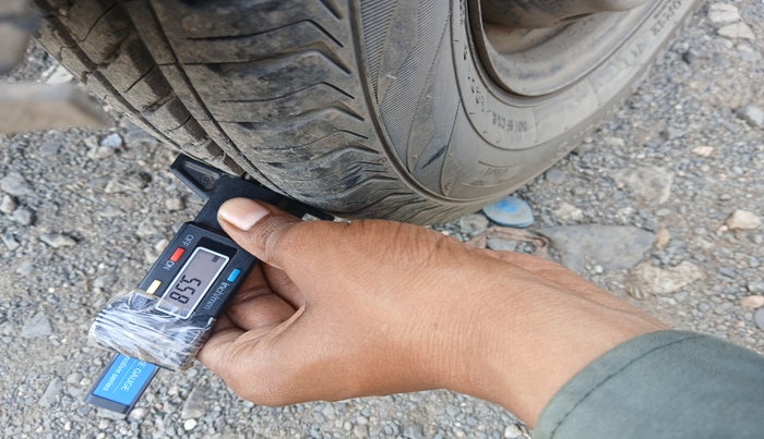 2013 Maruti Alto 800 LXI, Petrol, Manual, 60,023 km, tyre