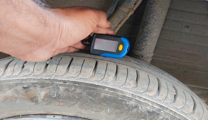 2024 CITROEN C3 FEEL 1.2, Petrol, Manual, 11,010 km, tyre