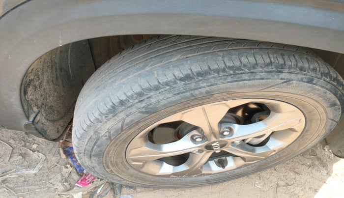 2020 KIA SELTOS HTK PLUS 1.5 DIESEL, Diesel, Manual, 1,26,187 km, tyre