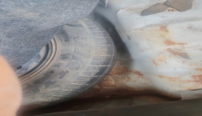 2011 Hyundai i10 ERA 1.1, Petrol, Manual, 90,296 km, tyre