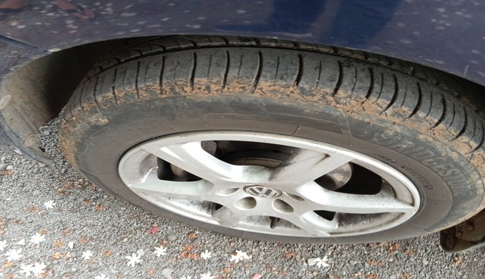 2012 Volkswagen Vento HIGHLINE DIESEL 1.6, Diesel, Manual, 1,67,914 km, tyre