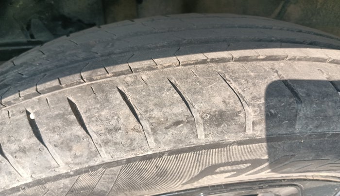 2022 Tata PUNCH ADVENTURE MT, Petrol, Manual, 41,687 km, tyre