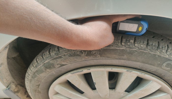 2017 Maruti Alto K10 VXI, Petrol, Manual, 57,593 km, tyre