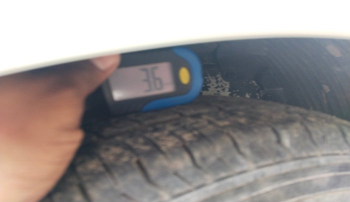 2016 Hyundai Eon D LITE PLUS(O), Petrol, Manual, 81,776 km, tyre