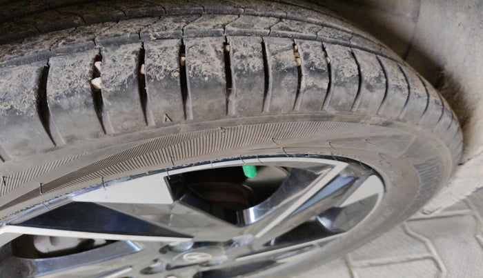 2020 Hyundai Verna SX (O) 1.5 CRDI, Diesel, Manual, 1,62,835 km, tyre