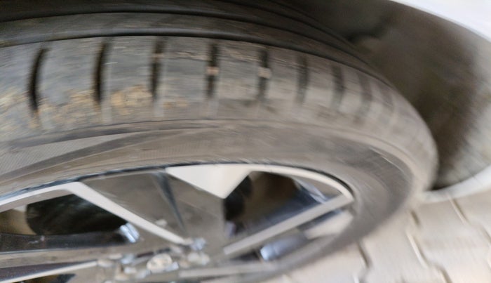 2020 Hyundai Verna SX (O) 1.5 CRDI, Diesel, Manual, 1,62,835 km, tyre