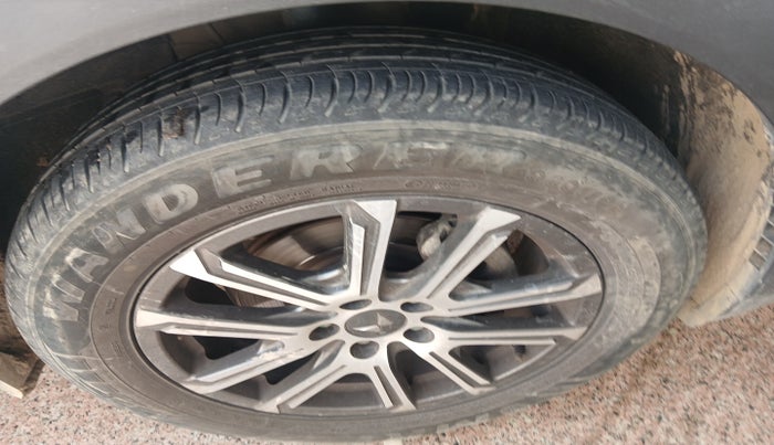 2021 Mahindra XUV700 AX 7 P MT 7 STR, Petrol, Manual, 36,013 km, tyre