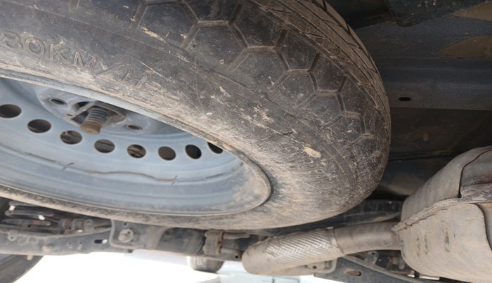 2021 Mahindra XUV700 AX 7 P MT 7 STR, Petrol, Manual, 36,013 km, tyre