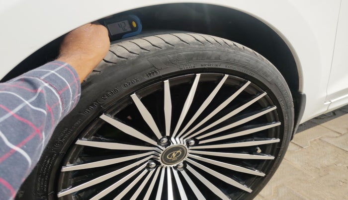 2021 Hyundai Verna SX 1.5 VTVT, Petrol, Manual, 52,353 km, tyre