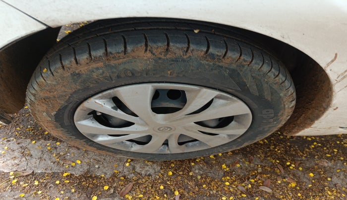 2019 Hyundai Xcent S 1.2 CRDI, Diesel, Manual, 3,22,882 km, tyre