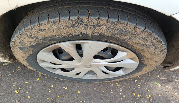 2019 Hyundai Xcent S 1.2 CRDI, Diesel, Manual, 3,22,882 km, tyre