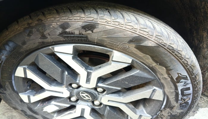 2024 Hyundai EXTER SX(O) CONNECT 1.2 AMT, Petrol, Automatic, 11,179 km, tyre