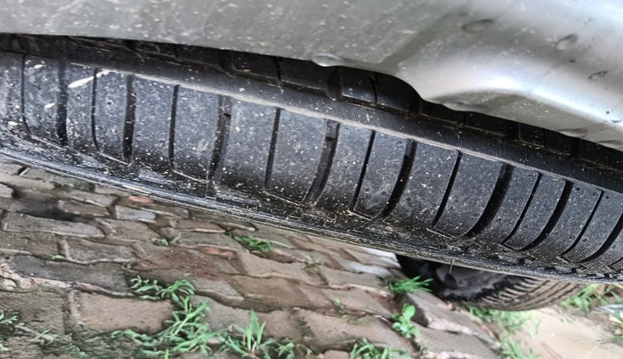 2024 Mahindra SCORPIO-N Z8 PETROL MT 7 STR, Petrol, Manual, 19,352 km, tyre