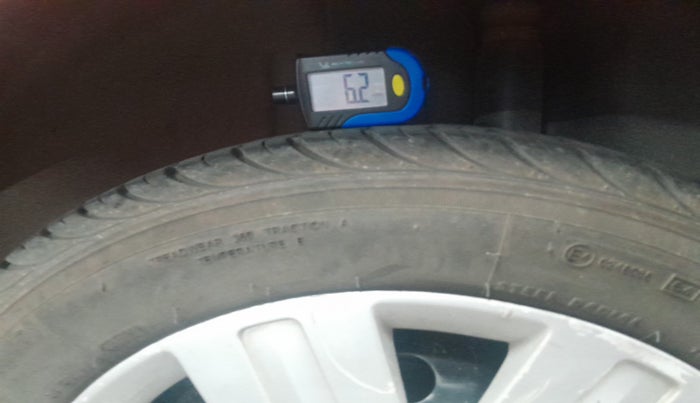 2011 Ford Figo ZXI 1.4 DIESEL, Diesel, Manual, 85,784 km, tyre