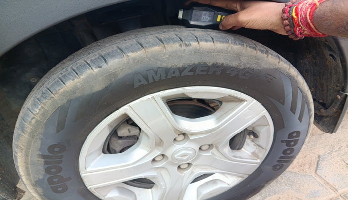 2022 Renault TRIBER RXT, Petrol, Manual, 72,980 km, tyre