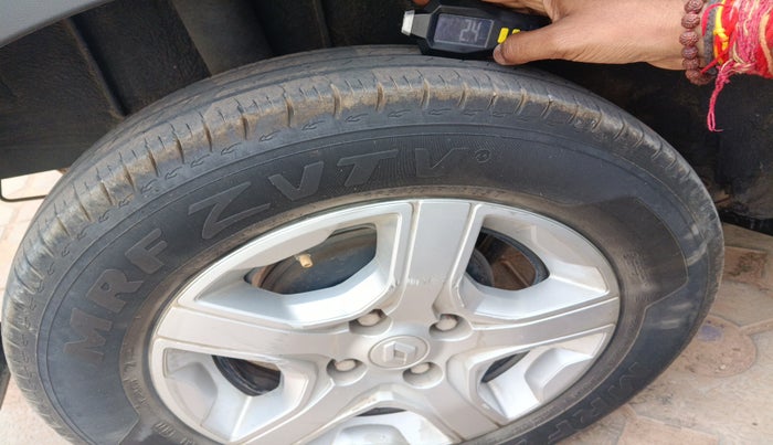 2022 Renault TRIBER RXT, Petrol, Manual, 72,980 km, tyre