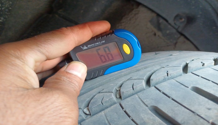 2013 Hyundai i20 SPORTZ 1.4 CRDI, Diesel, Manual, 1,73,082 km, tyre