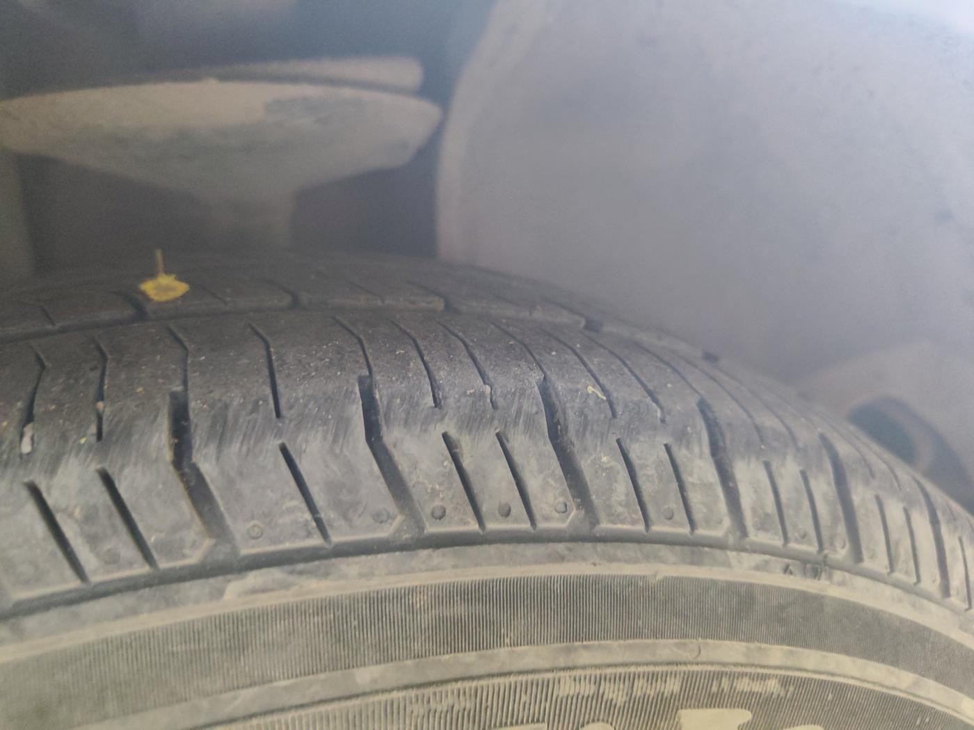 2012 Mahindra Verito 1.5 D4 BS III, Diesel, Manual, 1,64,609 km, tyre