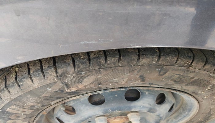 2016 Hyundai Eon MAGNA +, Petrol, Manual, 48,831 km, tyre