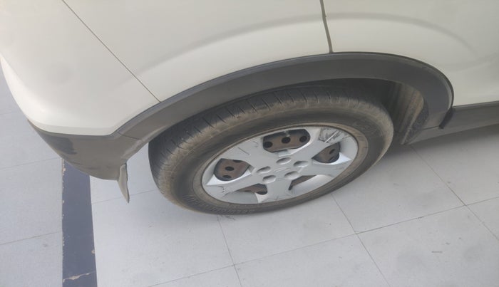 2020 Mahindra XUV300 W6 1.5 DIESEL AMT, Diesel, Automatic, 85,916 km, tyre