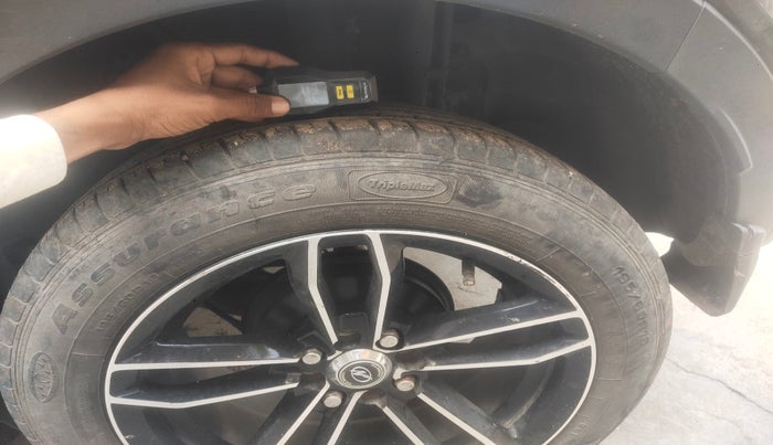 2018 Tata NEXON XM PETROL, Petrol, Manual, 59,897 km, tyre