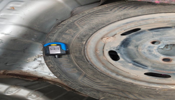 2017 Renault Kwid RXL, Petrol, Manual, 40,089 km, tyre