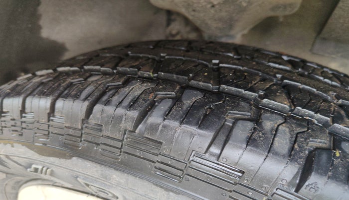 2016 Mahindra XUV500 W4, Diesel, Manual, 75,196 km, tyre