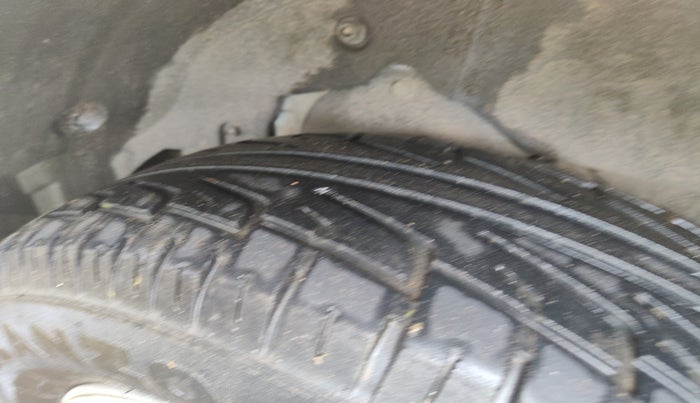 2016 Mahindra XUV500 W4, Diesel, Manual, 75,196 km, tyre