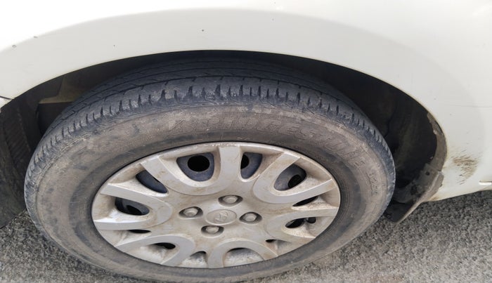 2010 Hyundai i20 MAGNA (O) 1.2, Petrol, Manual, 1,39,538 km, tyre