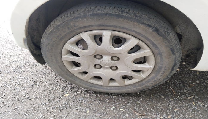 2010 Hyundai i20 MAGNA (O) 1.2, Petrol, Manual, 1,39,538 km, tyre