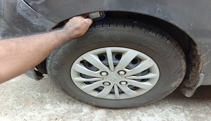 2013 Hyundai i10 MAGNA 1.1, Petrol, Manual, 92,996 km, tyre