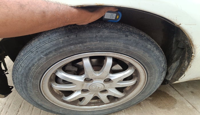 2011 Maruti Ritz VDI, Diesel, Manual, 1,99,108 km, tyre