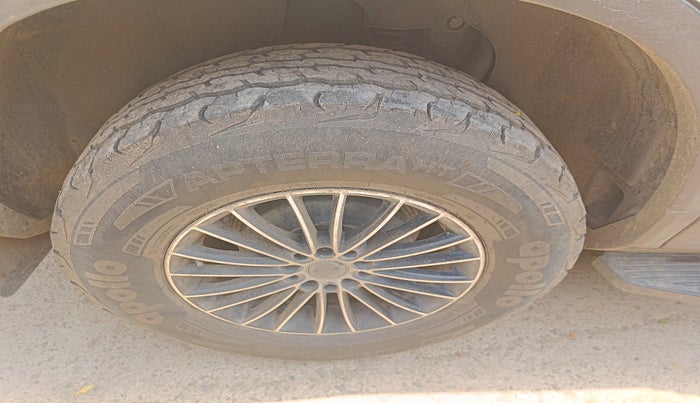 2019 Tata Harrier XM 2.0L KRYOTEC, Diesel, Manual, 1,18,806 km, tyre