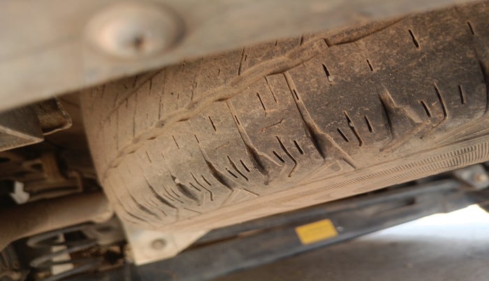 2019 Tata Harrier XM 2.0L KRYOTEC, Diesel, Manual, 1,18,806 km, tyre