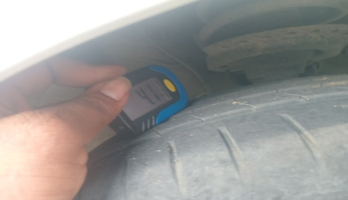 2014 Hyundai Verna FLUIDIC 1.6 CRDI SX, Diesel, Manual, 1,42,052 km, tyre