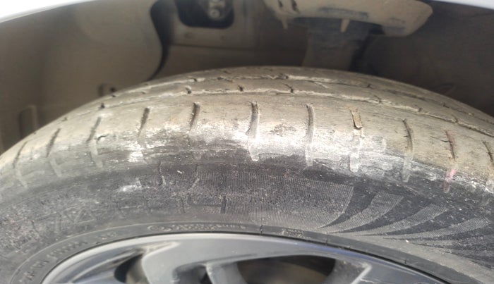 2021 Hyundai GRAND I10 NIOS SPORTZ 1.2 KAPPA VTVT CNG, Petrol, Manual, 38,221 km, tyre