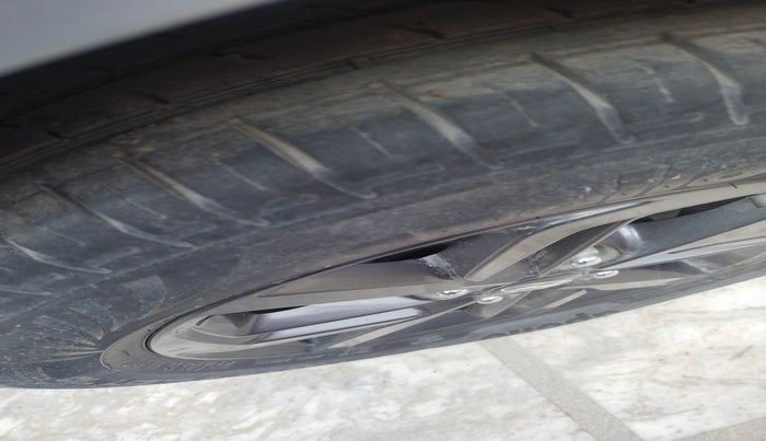 2021 Hyundai GRAND I10 NIOS SPORTZ 1.2 KAPPA VTVT CNG, Petrol, Manual, 38,221 km, tyre