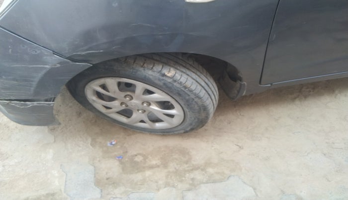 2017 Hyundai Grand i10 SPORTZ U2 1.2 CRDI, Diesel, Manual, 1,17,643 km, tyre