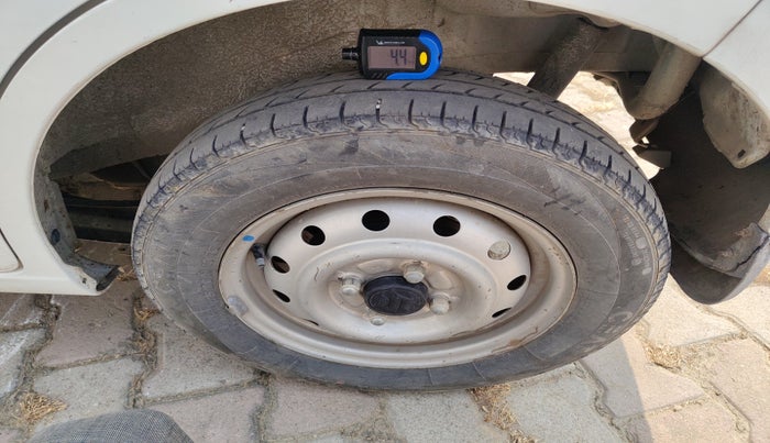 2014 Maruti Wagon R 1.0 LXI, Petrol, Manual, 74,372 km, tyre