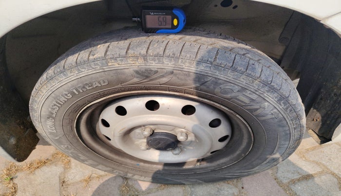 2014 Maruti Wagon R 1.0 LXI, Petrol, Manual, 74,372 km, tyre